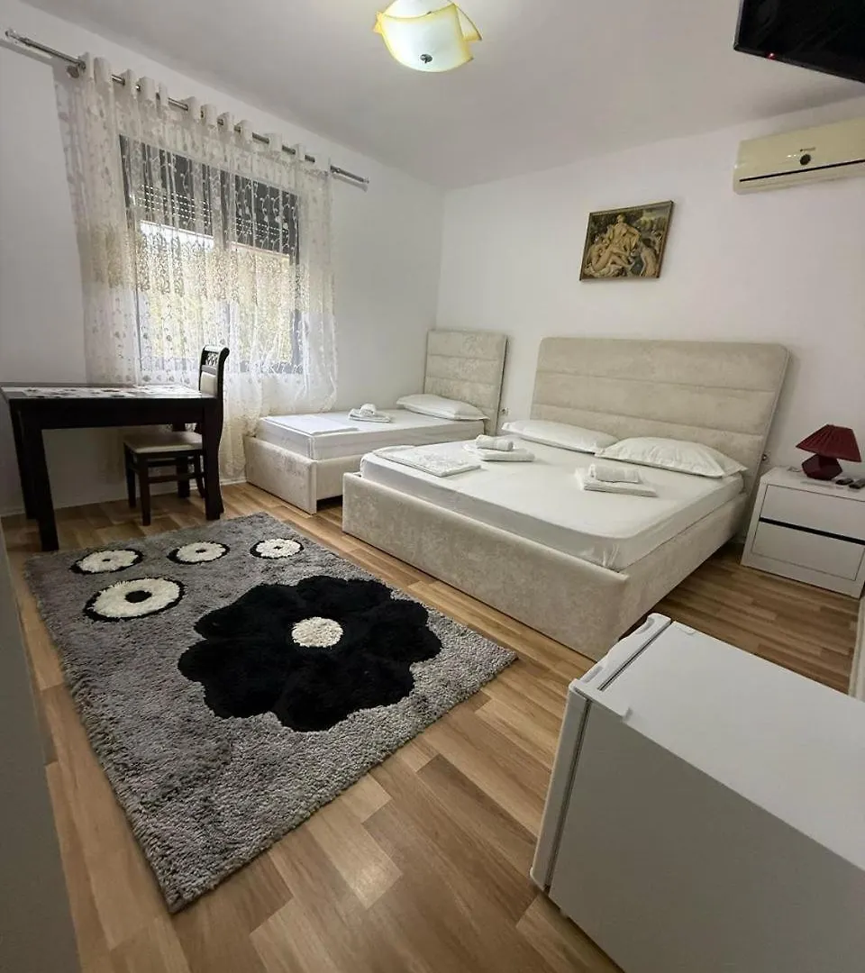 Apartment In Berat'S Center 培拉特